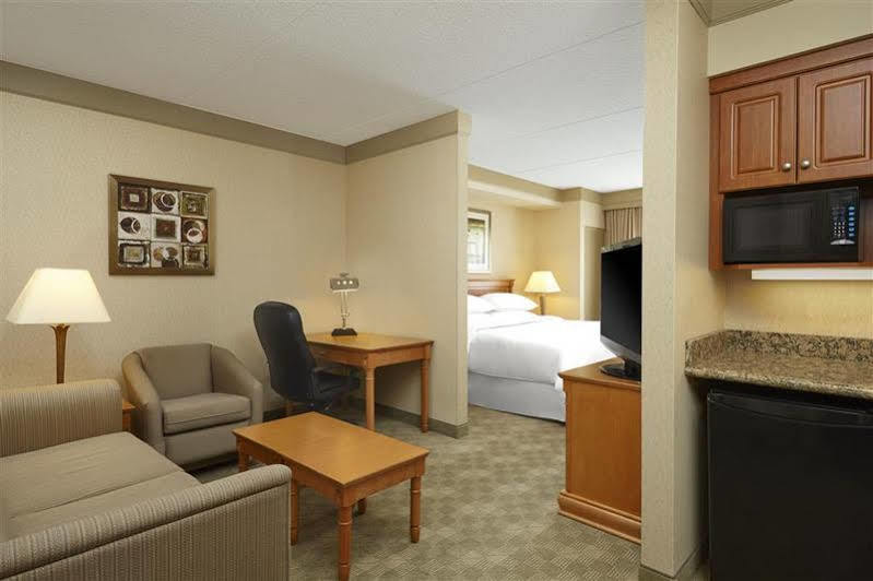 Four Points By Sheraton Kitchener-ווטרלו מראה חיצוני תמונה