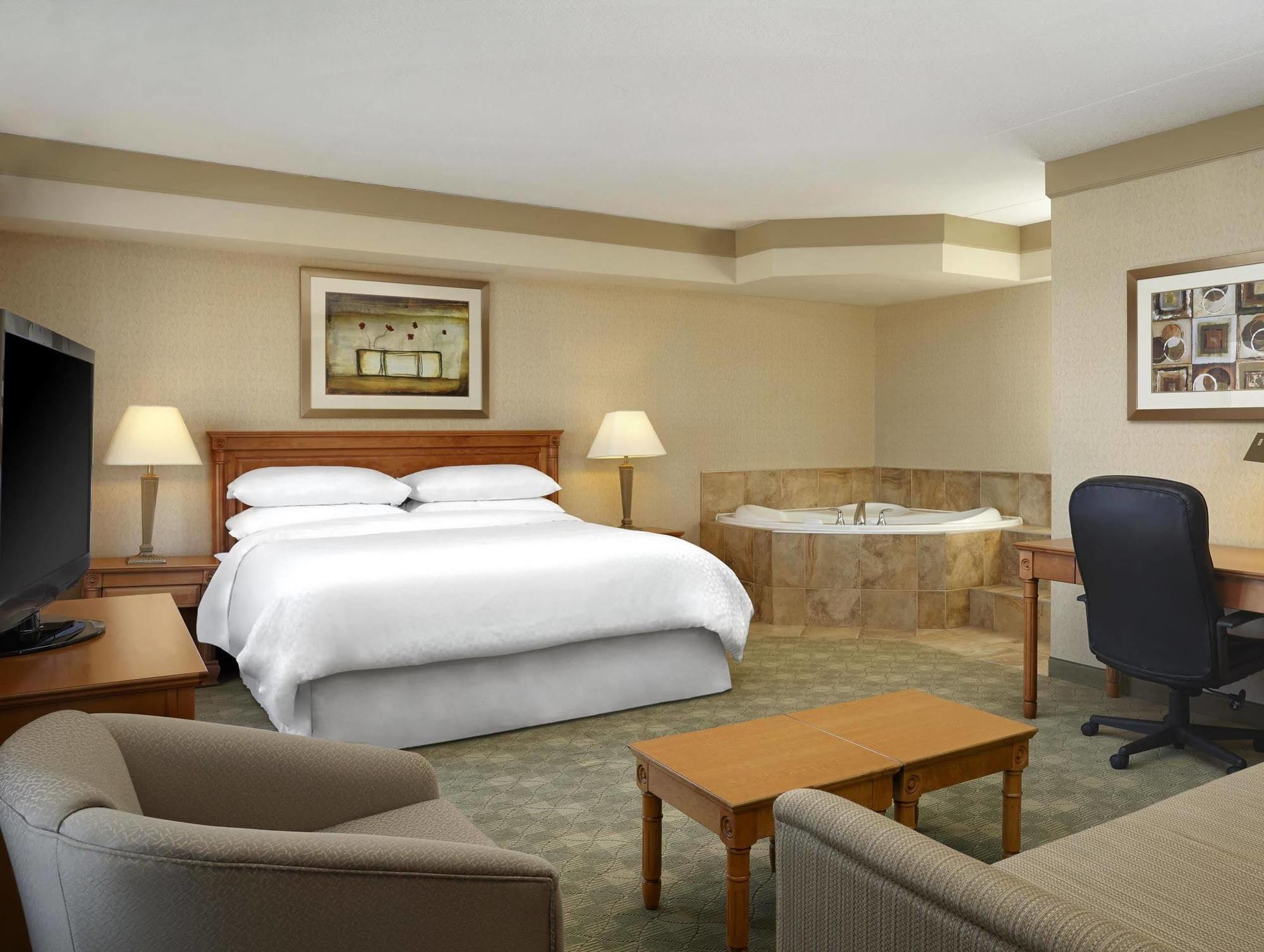 Four Points By Sheraton Kitchener-ווטרלו מראה חיצוני תמונה